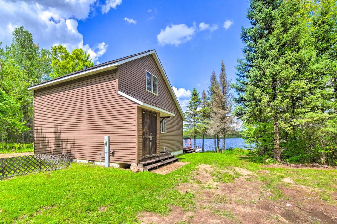 Secluded Woodsy Watersmeet Cabin With Fire Pit! Villa Exterior photo